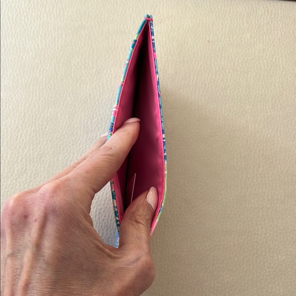 NWT Lilly Pulitzer Card Case in Fished My Wish Pattern - Picture 4 of 5